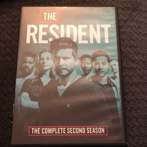 Complete Season 2 of The Resident